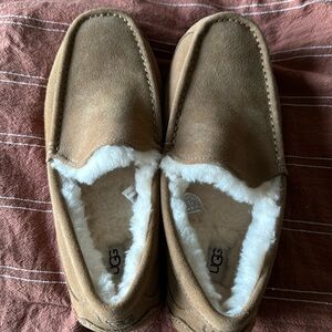 Mens UGG slippers. Never worn, I don’t have box